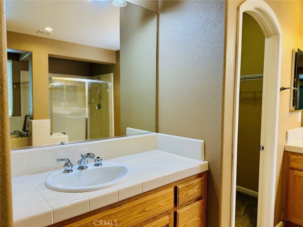 https://media.crmls.org/medias/bc32ba03-1fec-4d23-a11a-6d9b3e1eb7ff.jpg?preset=X-Large