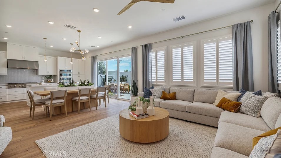 MLS #OC25222995 image #6