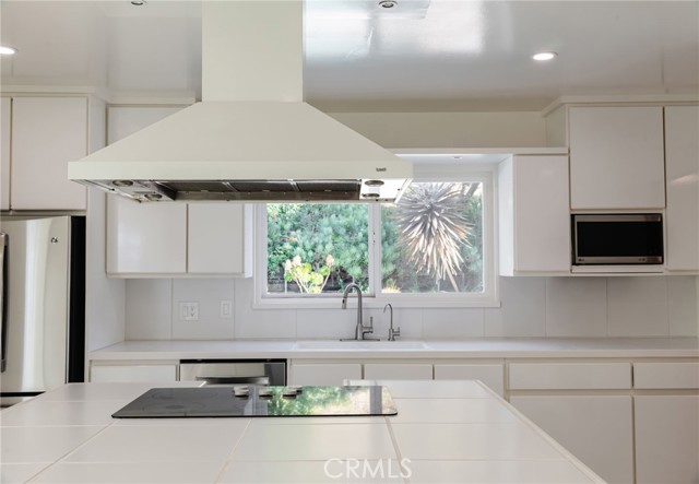 Detail Gallery Image 10 of 53 For 28068 Santona Dr, Rancho Palos Verdes,  CA 90275 - 5 Beds | 3 Baths