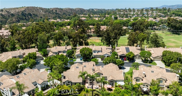 30 Calle Del Sur, Rancho Santa Margarita CA: https://media.crmls.org/medias/bc33f39c-e218-43d9-b66b-cf04e2029c97.jpg