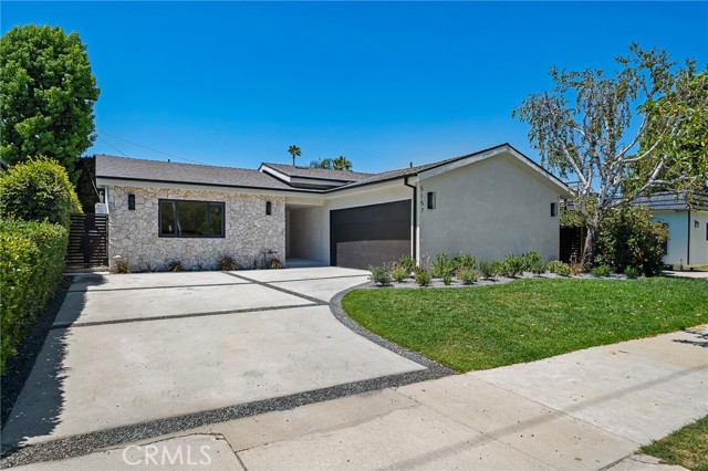 5157 Woodley Avenue, Encino CA: https://media.crmls.org/medias/bc344023-5334-48fd-b7a7-16de6e6f8e51.jpg