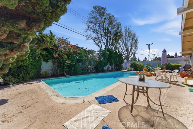 Detail Gallery Image 34 of 42 For 3030 Samoa, Costa Mesa,  CA 92626 - 4 Beds | 3 Baths