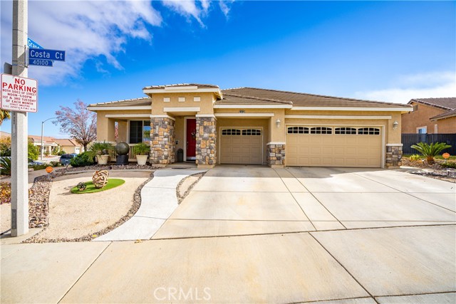 Detail Gallery Image 2 of 38 For 40104 Costa Ct, Palmdale,  CA 93551 - 4 Beds | 2 Baths