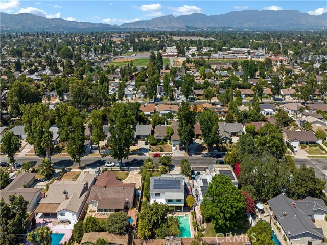 15920 Bahama Street, North Hills CA: https://media.crmls.org/medias/bc361dc9-144c-4f1f-8622-5a4a837fc1f5.jpg