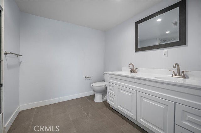 3301 Obama Boulevard, Los Angeles CA: https://media.crmls.org/medias/bc3633b0-5dec-4f9c-b47a-02dd5ddfecd8.jpg