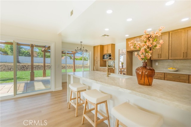 Detail Gallery Image 11 of 36 For 2352 Keusder, Riverside,  CA 92503 - 5 Beds | 3/1 Baths