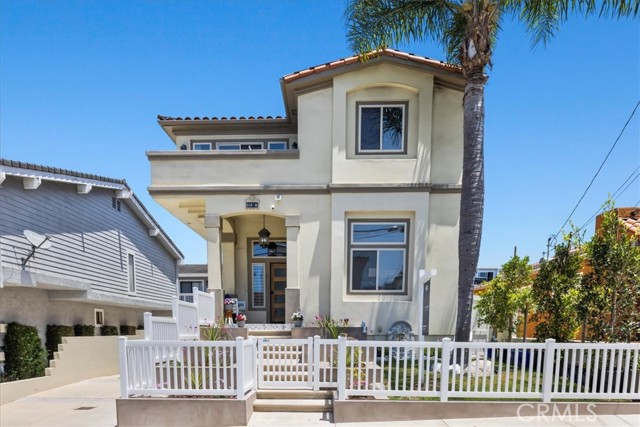 518 Irena Avenue, Redondo Beach, California 90277, 4 Bedrooms Bedrooms, ,3 BathroomsBathrooms,Residential,Sold,Irena,SB23131197