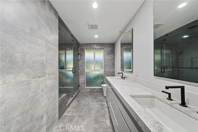 Detail Gallery Image 33 of 62 For 20431 Germain, Chatsworth,  CA 91311 - 5 Beds | 3/1 Baths