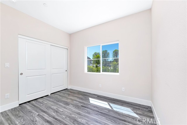 Detail Gallery Image 16 of 33 For 24757 Valley St, Newhall,  CA 91321 - 3 Beds | 2/1 Baths