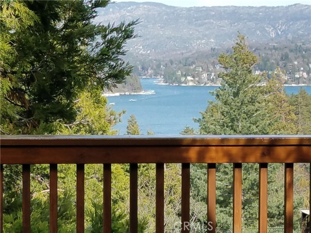 Detail Gallery Image 5 of 66 For 750 Zurich Dr, Lake Arrowhead,  CA 92352 - 4 Beds | 4/1 Baths