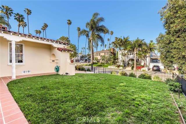 Detail Gallery Image 34 of 44 For 209 Ximeno Ave, Long Beach,  CA 90803 - 3 Beds | 2 Baths