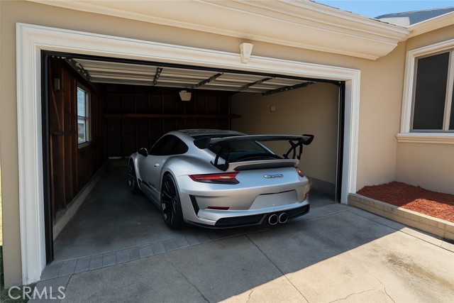 18505 Van Ness Avenue, Torrance CA: https://media.crmls.org/medias/bc387cff-63af-4465-ac1d-8fa5ce0d269e.jpg