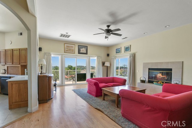 18380 Avenida Caleta, Murrieta CA: https://media.crmls.org/medias/bc38ca46-f0d0-40b7-bb79-dbaee57880bd.jpg