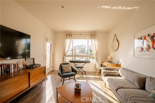 100 South Alameda Street, 364 photo 7