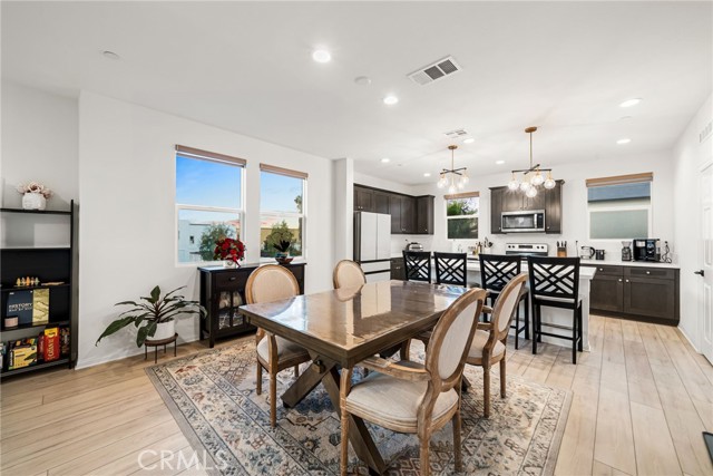 Detail Gallery Image 14 of 34 For 329 N Standard, Santa Ana,  CA 92701 - 4 Beds | 3/1 Baths