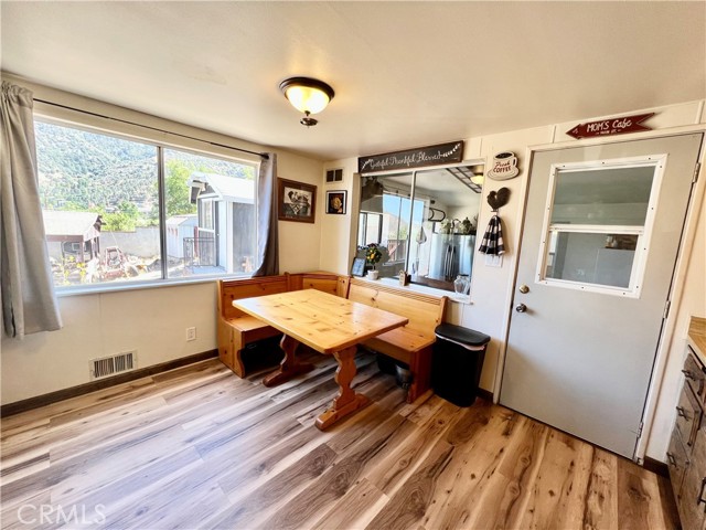 Detail Gallery Image 12 of 35 For 805 Lomita Trl, Frazier Park,  CA 93225 - 3 Beds | 2 Baths