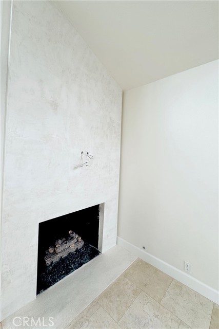 Detail Gallery Image 4 of 23 For 4100 Shorecrest Ln, Corona Del Mar,  CA 92625 - 2 Beds | 1 Baths