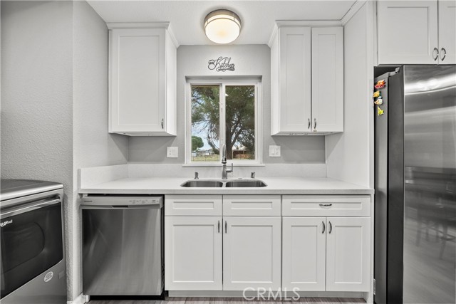 Detail Gallery Image 14 of 41 For 40258 168th St, Palmdale,  CA 93591 - 3 Beds | 2 Baths