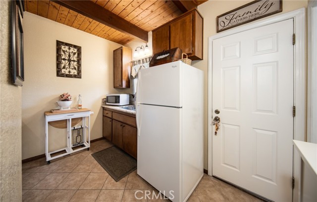 Detail Gallery Image 10 of 39 For 2499 Elko Dr, Arrowbear,  CA 92382 - 3 Beds | 2/1 Baths