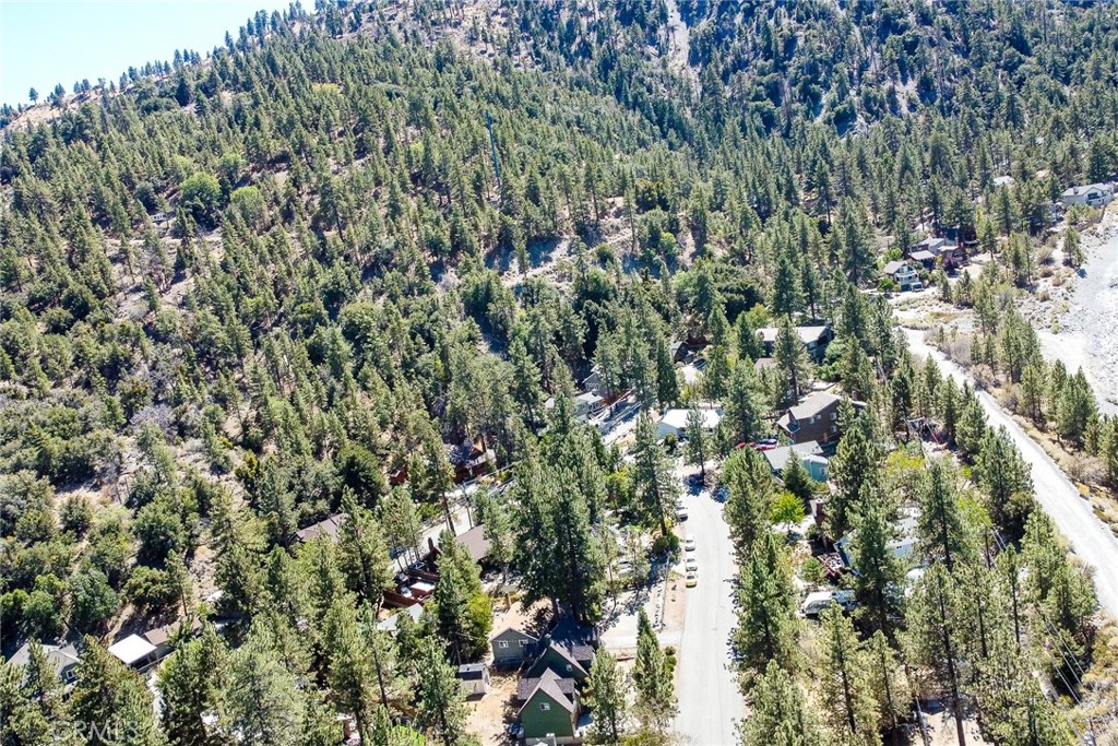 https://media.crmls.org/medias/bc3d3646-b427-48f0-84a2-75eb83c970db.jpg?preset=X-Large