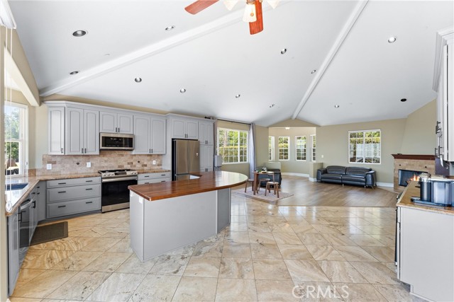918 Reposado Drive, La Habra Heights CA: https://media.crmls.org/medias/bc3d6afd-8320-4d88-8c53-0c151a899898.jpg