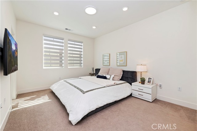 Detail Gallery Image 26 of 37 For 18287 Iris Ln, Yorba Linda,  CA 92886 - 4 Beds | 3/1 Baths