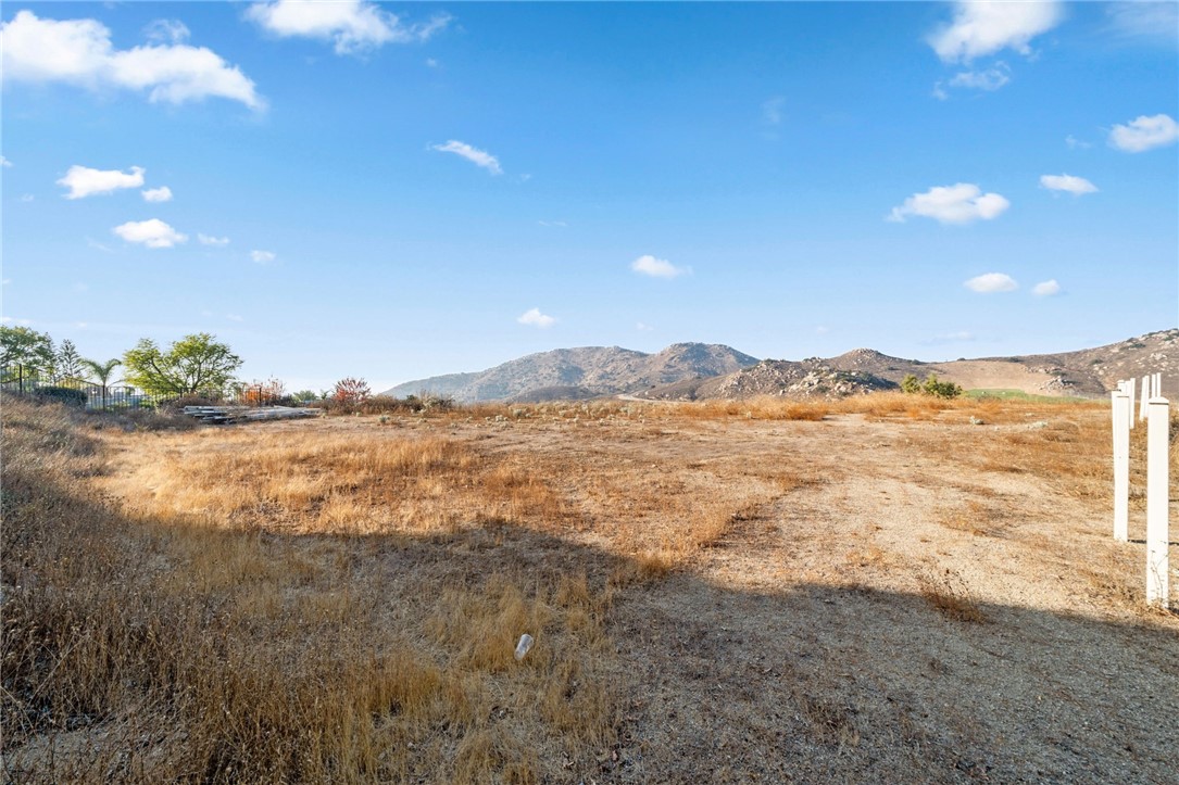 Detail Gallery Image 19 of 45 For 159 Friesian St, Norco,  CA 92860 - 6 Beds | 4/1 Baths