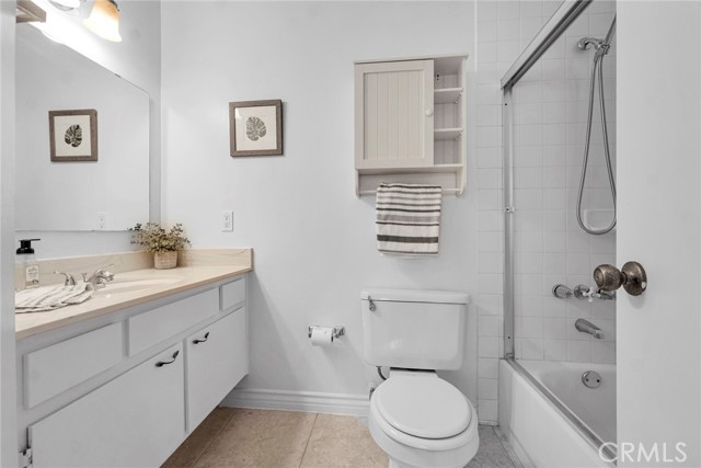 Detail Gallery Image 23 of 41 For 9778 via Zibello, Burbank,  CA 91504 - 2 Beds | 2/1 Baths