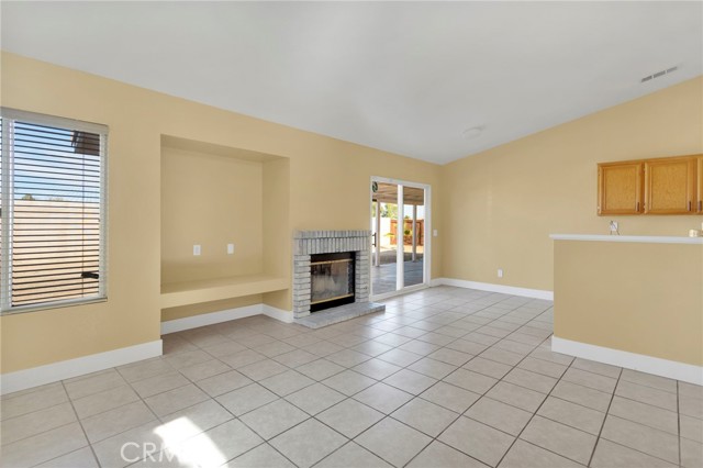 Detail Gallery Image 15 of 38 For 10958 Sherman Way, Adelanto,  CA 92301 - 4 Beds | 2 Baths