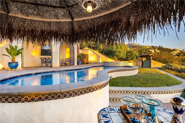 802 Rembrandt Drive, Laguna Beach CA: https://media.crmls.org/medias/bc3f1096-f260-4e11-9cce-525d1455d023.jpg