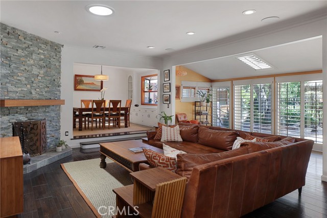 5866 Varna Avenue, Valley Glen CA: https://media.crmls.org/medias/bc3f3eb2-7885-4977-85f0-115d2b5efd35.jpg