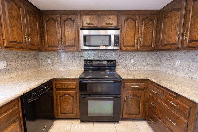 Detail Gallery Image 4 of 40 For 1903 W West Wind, Santa Ana,  CA 92704 - 3 Beds | 2 Baths