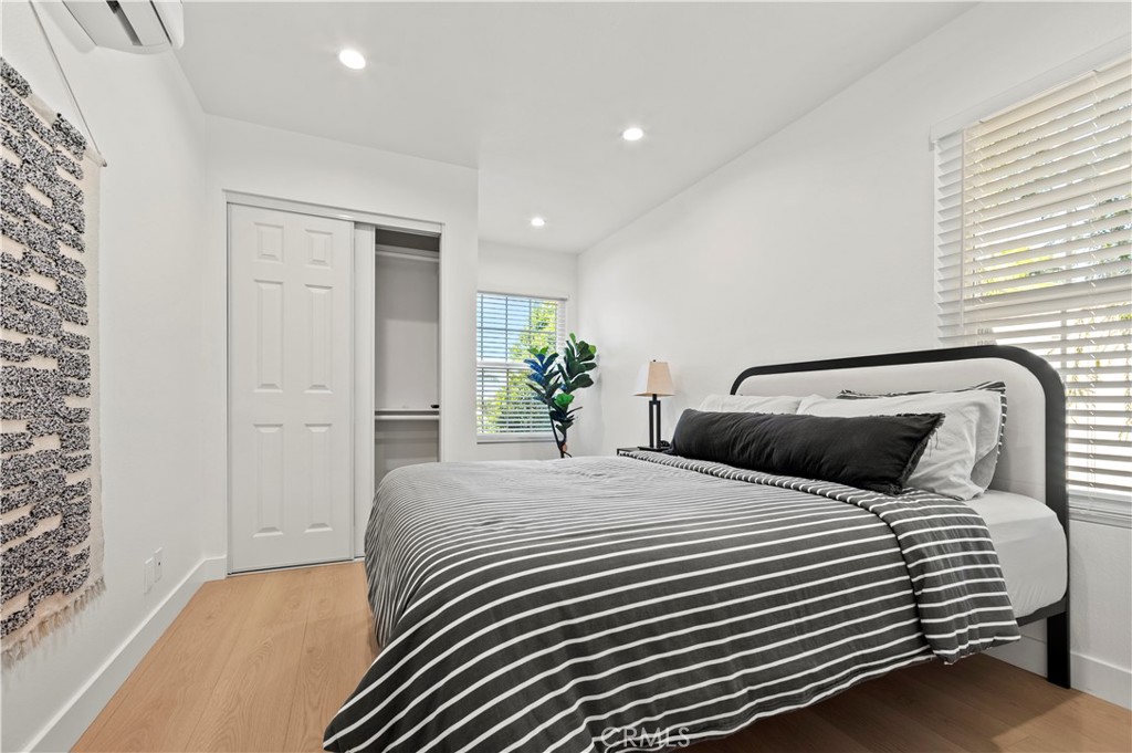 MLS #OC25253538 image #23