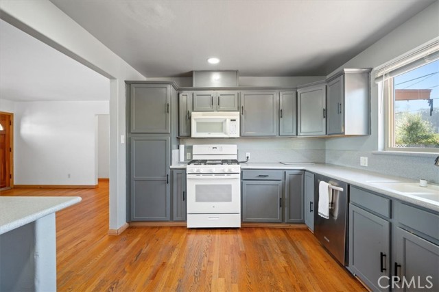 Detail Gallery Image 11 of 25 For 841 Turquoise Dr, Arroyo Grande,  CA 93420 - 3 Beds | 2 Baths