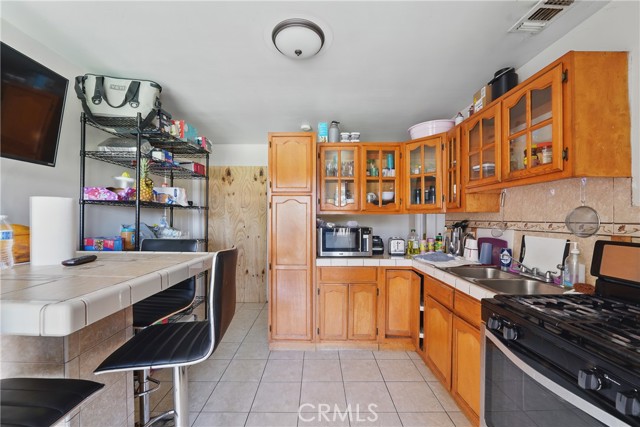 Detail Gallery Image 28 of 50 For 14276 Aztec St, Sylmar,  CA 91342 - 5 Beds | 4 Baths