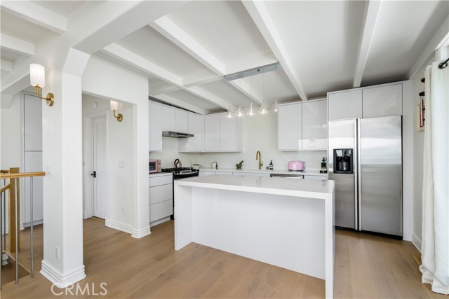 1071 Oro Street, Laguna Beach CA: https://media.crmls.org/medias/bc41898f-20ec-4aa5-b87b-b71a55aade53.jpg