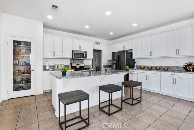 706 Leather Oak Lane, Pomona CA: https://media.crmls.org/medias/bc421c94-3e51-4be8-9679-c9b49146be7e.jpg