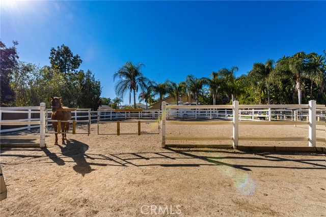17927 Sun Hill Drive, Yorba Linda CA: https://media.crmls.org/medias/bc42623b-916d-450d-b341-a29e3c09daf2.jpg