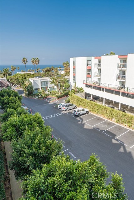 520 The Village, Redondo Beach, California 90277, 2 Bedrooms Bedrooms, ,2 BathroomsBathrooms,Residential,Sold,The Village,SB17117479