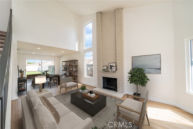 Detail Gallery Image 4 of 27 For 11321 Homewood Dr, Fontana,  CA 92337 - 4 Beds | 2/1 Baths