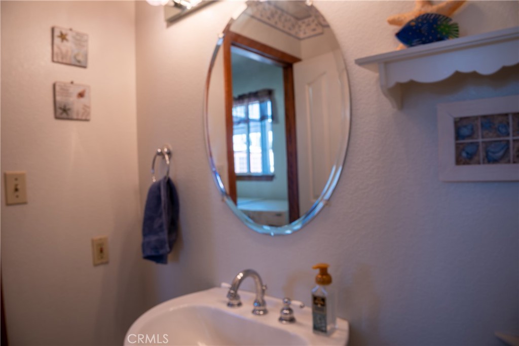 https://media.crmls.org/medias/bc4340b7-1930-4eb3-987a-297cb698b4e3.jpg?preset=X-Large