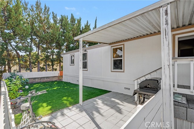 Detail Gallery Image 4 of 22 For 15831 Olden St #37,  Sylmar,  CA 91342 - 4 Beds | 2 Baths