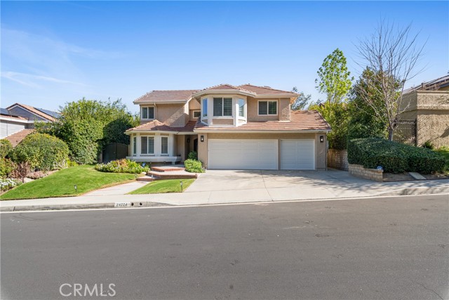 Detail Gallery Image 4 of 67 For 24224 Creekside Dr, Newhall,  CA 91321 - 5 Beds | 3 Baths