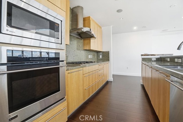 Detail Gallery Image 9 of 50 For 3131 Michelson #1802,  Irvine,  CA 92612 - 3 Beds | 2 Baths