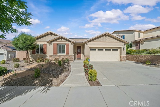 Detail Gallery Image 1 of 61 For 11066 Guffey Ranch Way, Corona,  CA 92883 - 4 Beds | 2 Baths