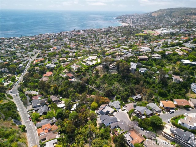 Detail Gallery Image 49 of 57 For 990 Meadowlark Dr, Laguna Beach,  CA 92651 - 3 Beds | 2 Baths