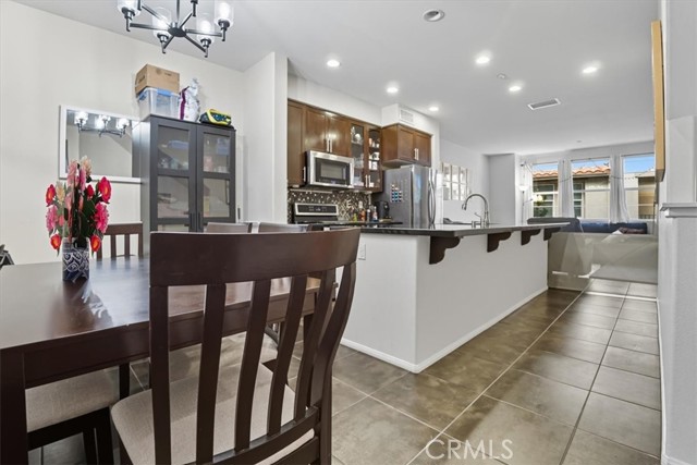 965 Acacia Lane, Montebello CA: https://media.crmls.org/medias/bc452549-842a-4ada-b272-bc4fb4d2034f.jpg