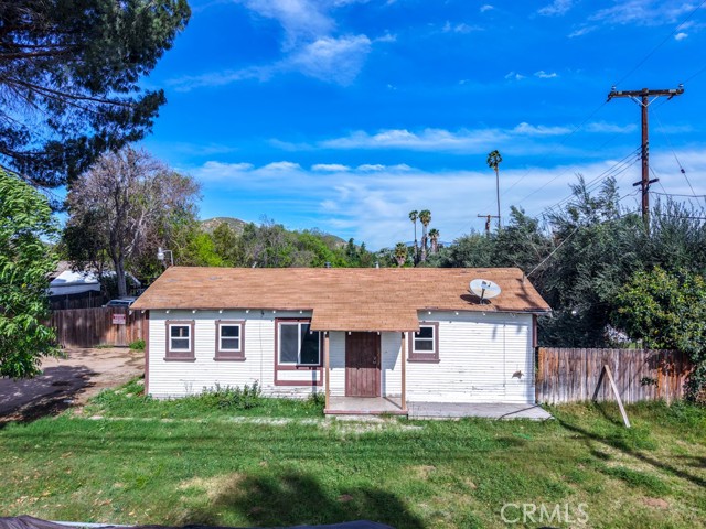 Detail Gallery Image 6 of 10 For 11257 Norwood Ave, Riverside,  CA 92505 - 3 Beds | 1 Baths