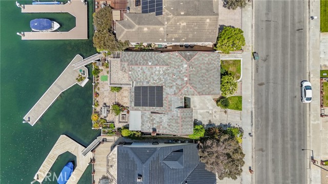 3562 Venture Drive, Huntington Beach CA: https://media.crmls.org/medias/bc460667-e058-467f-96b1-b889ebd3e6f2.jpg