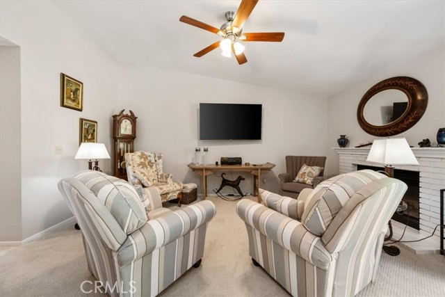 Image 5 of 50 For 675 Barberry Way